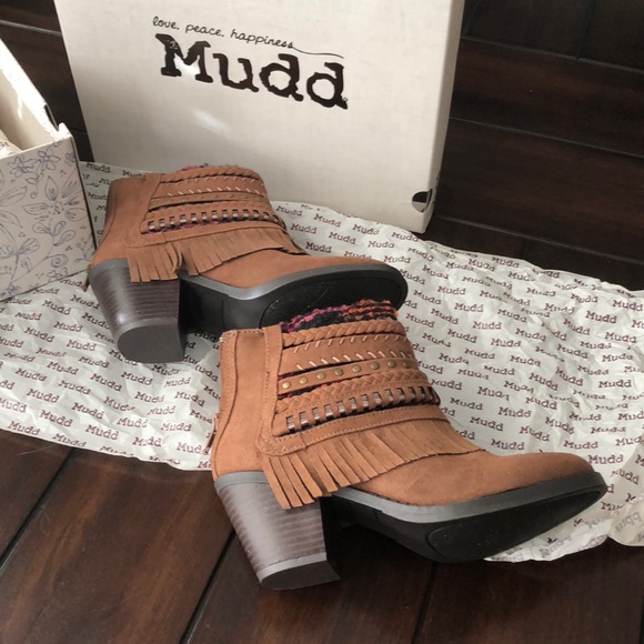 NWT MUDD Booties still in original box - Picture 2 of 6
